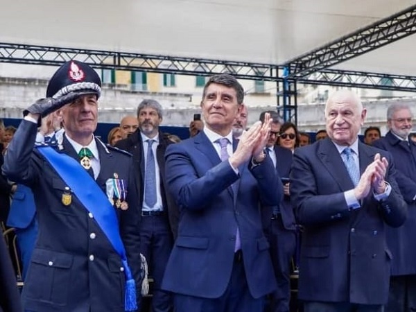 De Michele alla Penitenziaria: &ldquo;Nelle carceri, lo Stato ha il vostro volto&rdquo;