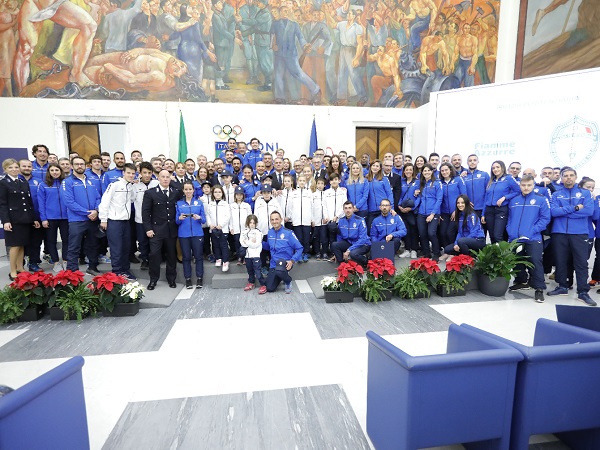Gli atleti delle Fiamme Azzurre al salone d'onore del Coni