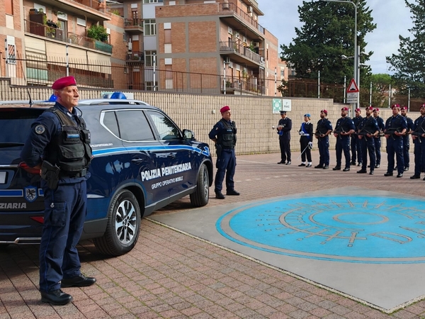 Autovettura supertecnologica per trasporto detenuti 41-bis