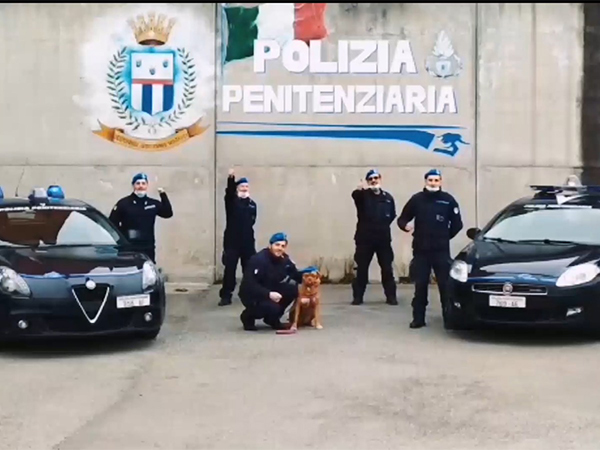 Gli agenti di Polizia Penitenziaria di Ivrea