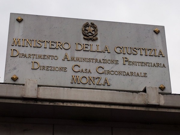 Ingresso dell'Istituto Penitenziario di Monza